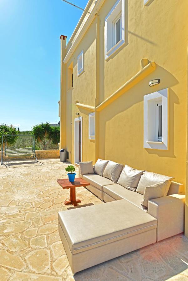 Villa Konstantinos 6 Bedrooms Aegina ภายนอก รูปภาพ