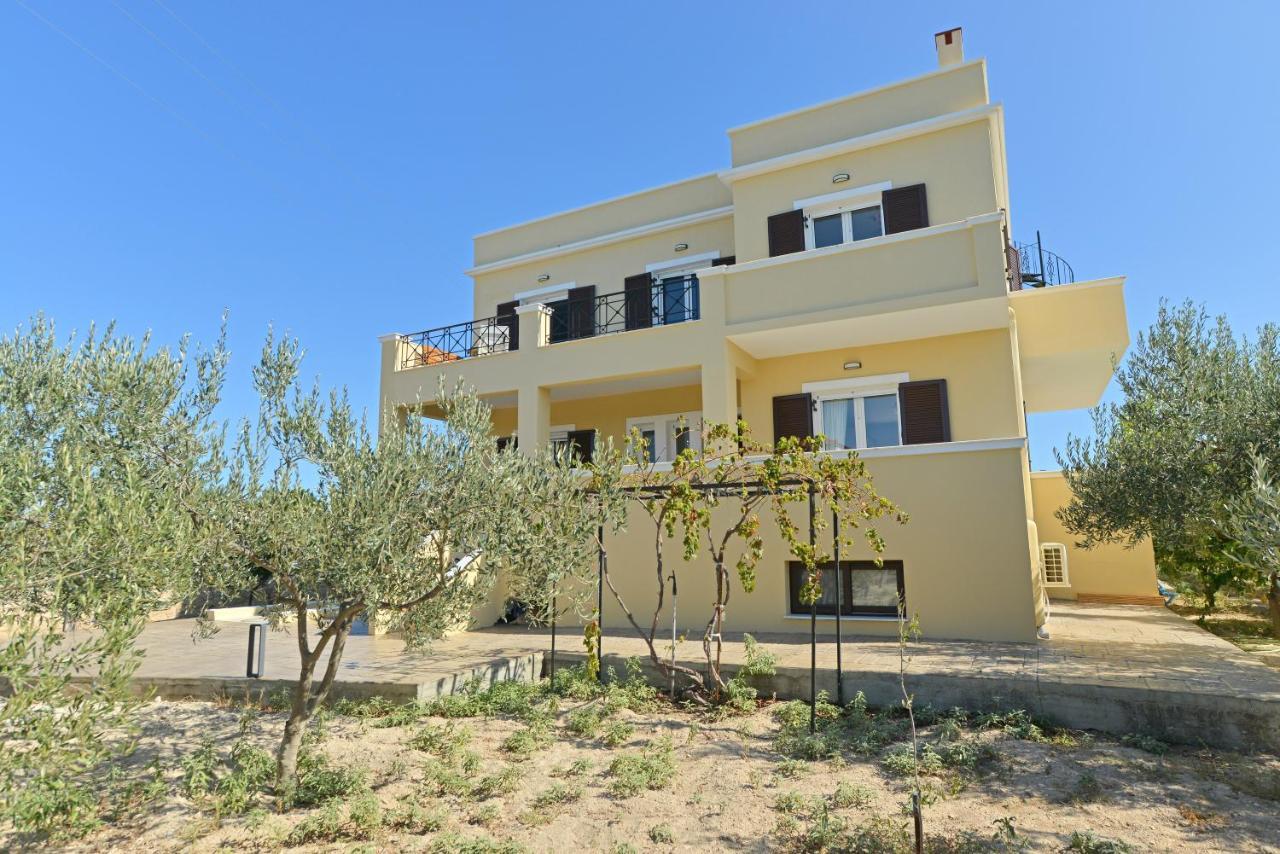 Villa Konstantinos 6 Bedrooms Aegina ภายนอก รูปภาพ