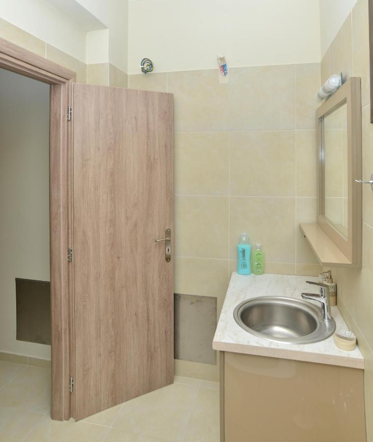 Villa Konstantinos 6 Bedrooms Aegina ภายนอก รูปภาพ