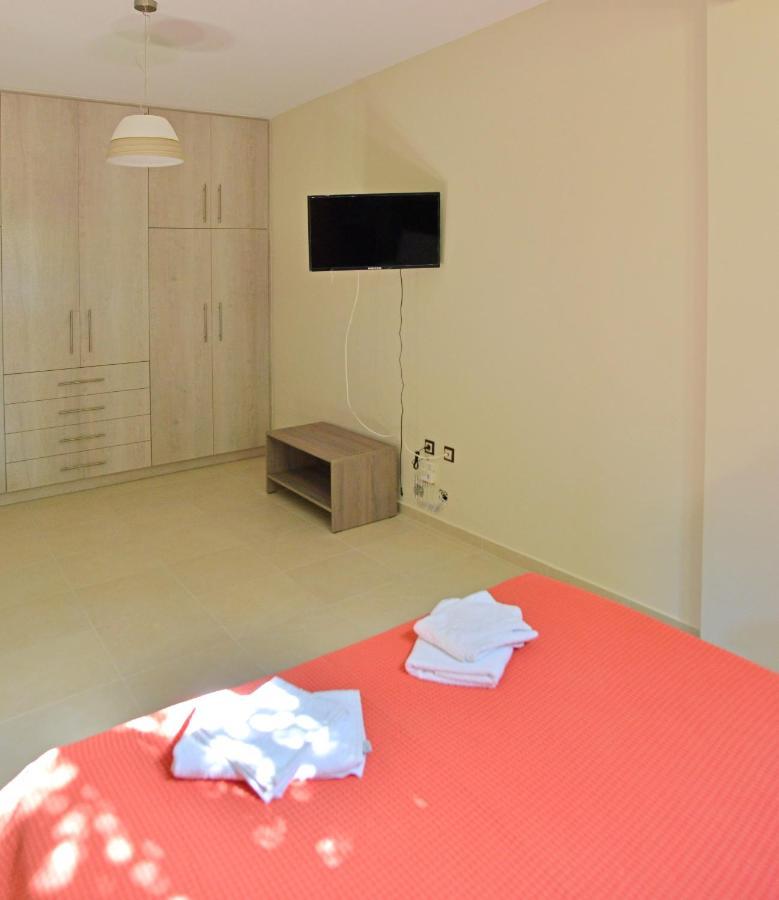 Villa Konstantinos 6 Bedrooms Aegina ภายนอก รูปภาพ